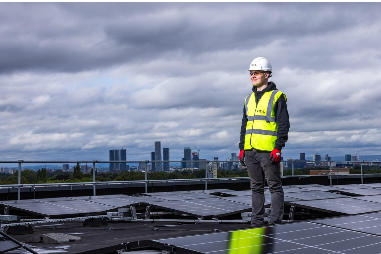 Energy & Natural Resources – Traditional and renewable energy projects